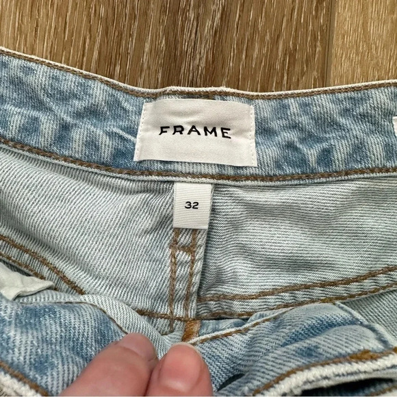 Frame Women's Le Grand Garcon Shorts Light Wash Denim with Raw Hem Size 32 GUC - Picture 5 of 9
